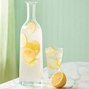 infuse water lemon